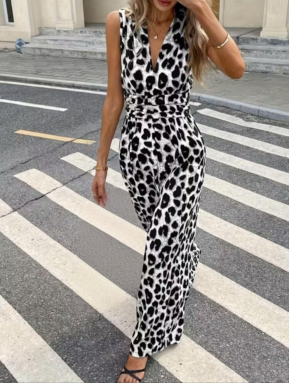 Sleeveless V-Neck Leopard Print Jumpsuit - Black & White
